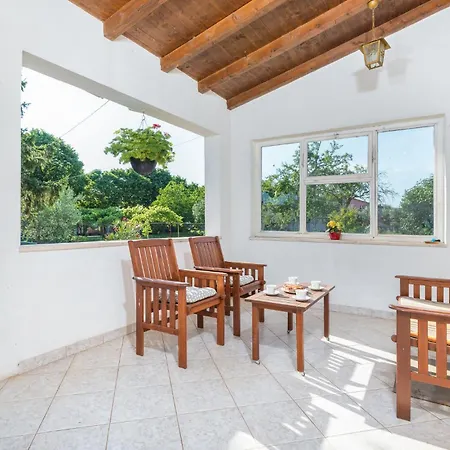 2 Bedroom Awesome In *