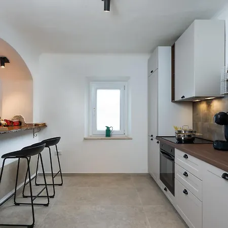 2 Bedroom Cozy In *