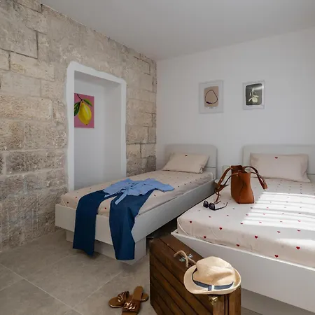 2 Bedroom Cozy In
