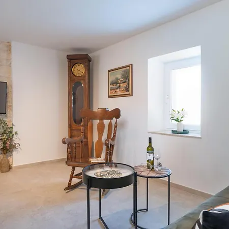 2 Bedroom Cozy In *