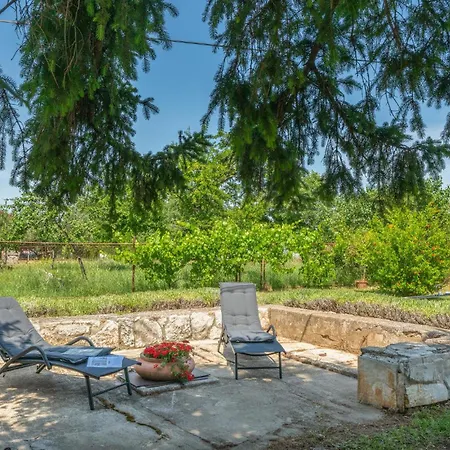 2 Bedroom Cozy In Nyaraló Vodnjan