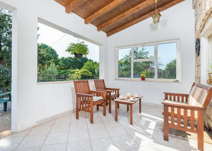 2 Bedroom Awesome In *