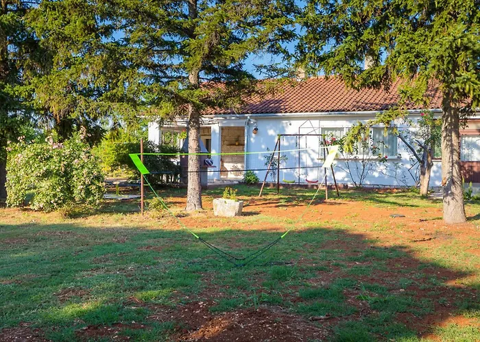 2 Bedroom Awesome In *